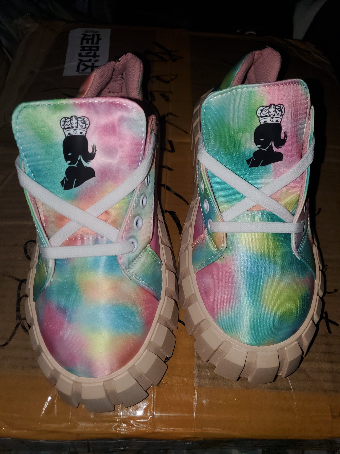 $exxxi Queen Empress sneakers